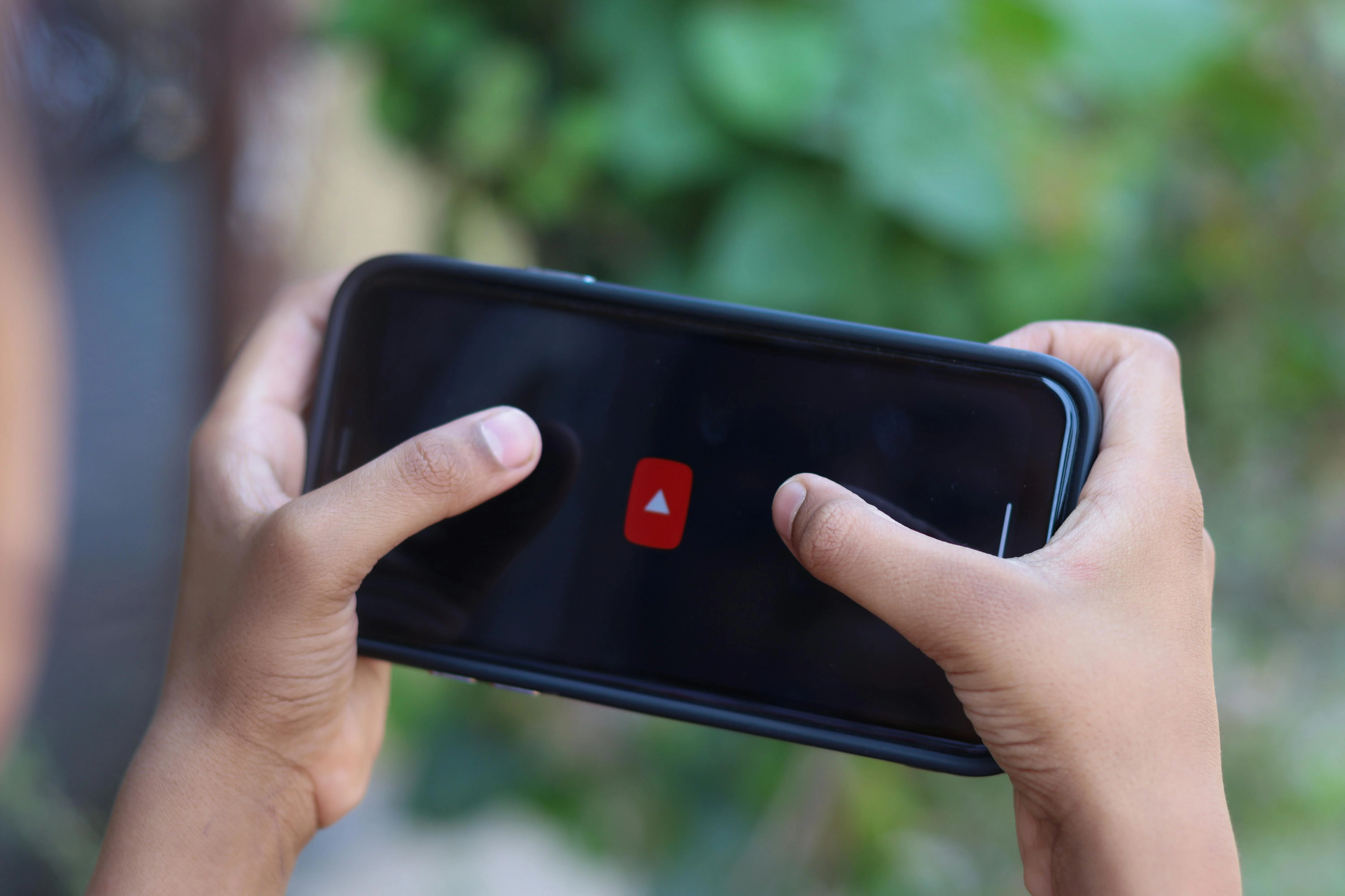 12 Ways to Use Testimonials, Video Reviews & Social Proof on Your Link-in-Bio (Scripts + Placement)
